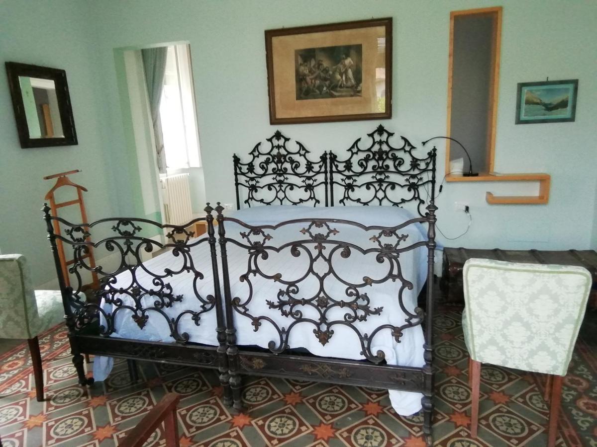Villa Manasse Aci Castello Luaran gambar